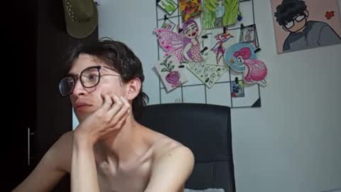 Snapshot of norehg__ chatting on 09-21-25, 09:11 Norehg online show from 09-21-25, 09:11