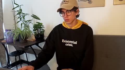 Snapshot of norehg__ chatting on 10-12-25, 08:41 Norehg online show from 10-12-25, 08:41