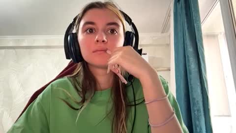 Snapshot of norinefrymyer chatting on 03-03-26, 07:14 Elena online show from 03-03-26, 07:14