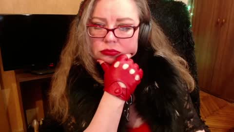 miss Tress online show from 12-24-24, 08:05
