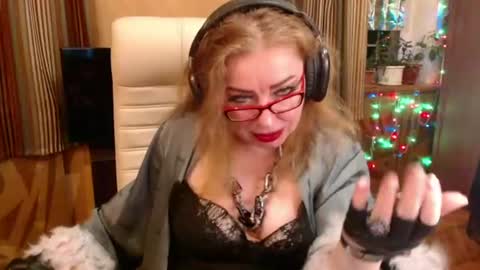 miss Tress online show from 07-27-26, 08:49