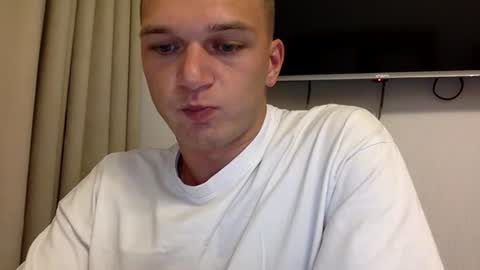 Snapshot of north_justin chatting on 07-11-26, 09:49 Justin online show from 07-11-26, 09:49