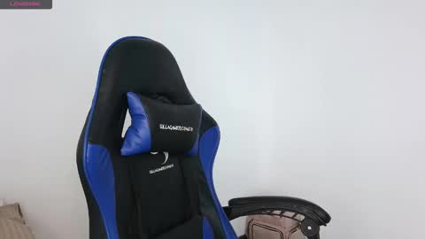 Snapshot of northly chatting on 12-15-25, 01:04 NORTH online show from 12-15-25, 01:04