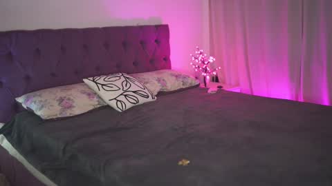 Tina online show from 03-04-25, 01:01