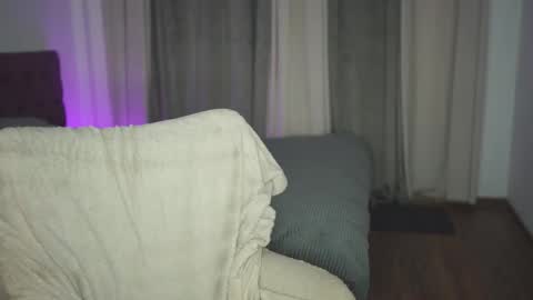 Tina online show from 09-10-25, 06:19