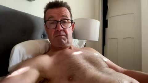 Nottsaust online show from 07-09-26, 01:09