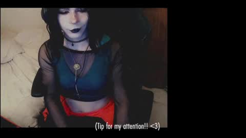 Snapshot of notyourfemboi chatting on 01-10-25, 05:15 Lucy online show from 01-10-25, 05:15