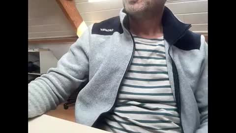 noux69 online show from 11-09-25, 01:09