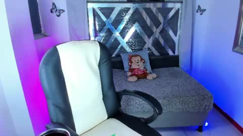 Snapshot of nova_sex1 chatting on 06-18-26, 09:41 nova online show from 06-18-26, 09:41