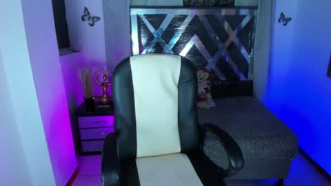 Snapshot of nova_sex1 chatting on 07-17-26, 11:31 nova online show from 07-17-26, 11:31