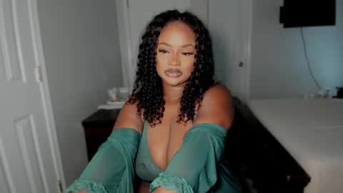 Snapshot of novacandy chatting on 05-18-26, 06:25 Nova online show from 05-18-26, 06:25