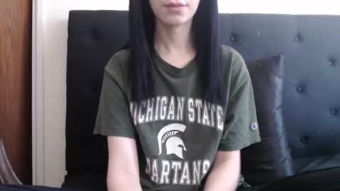 Olivia online show from 12-04-25, 07:55