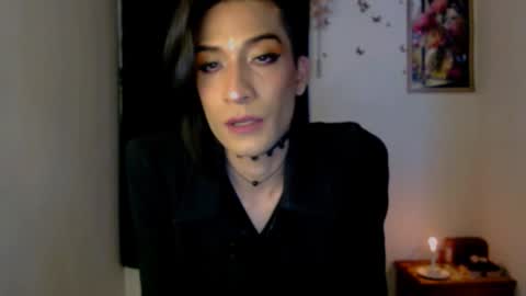 Snapshot of novanyx11 chatting on 11-18-25, 09:19 Nova... online show from 11-18-25, 09:19