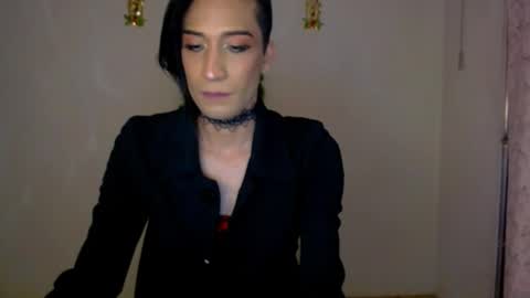 Snapshot of novanyx11 chatting on 11-28-25, 11:40 Nova... online show from 11-28-25, 11:40