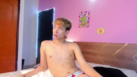 Snapshot of novaybrian chatting on 02-06-25, 01:54 NovayBrian online show from 02-06-25, 01:54