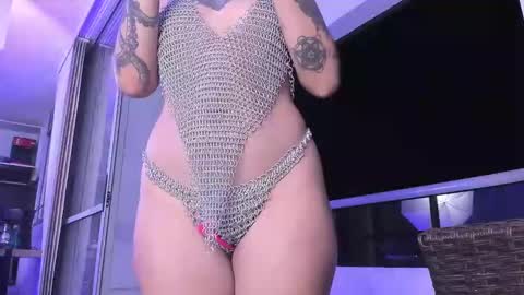 Snapshot of noxarcanee chatting on 03-10-25, 07:42 Goth Darling online show from 03-10-25, 07:42