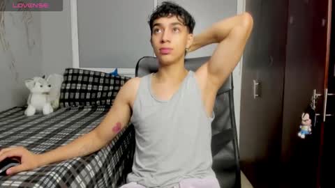 Snapshot of noxx_stark chatting on 11-29-25, 10:57 Noxx online show from 11-29-25, 10:57