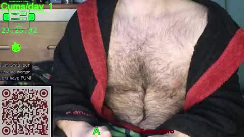 Snapshot of nudechiller chatting on 02-10-26, 10:25 Vinz... online show from 02-10-26, 10:25