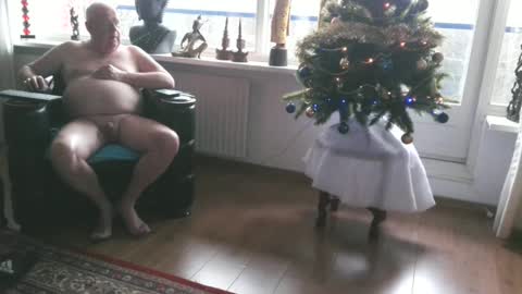 Nudejohn online show from 12-27-24, 10:45