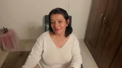 Snapshot of nuit_rose chatting on 07-06-26, 04:31 nuit_rose online show from 07-06-26, 04:31