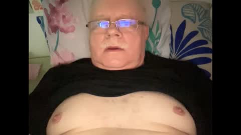 Snapshot of nukiss chatting on 01-07-25, 01:14 nukiss online show from 01-07-25, 01:14