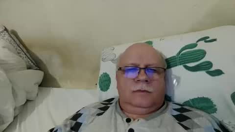 Snapshot of nukiss chatting on 02-15-25, 08:11 nukiss online show from 02-15-25, 08:11