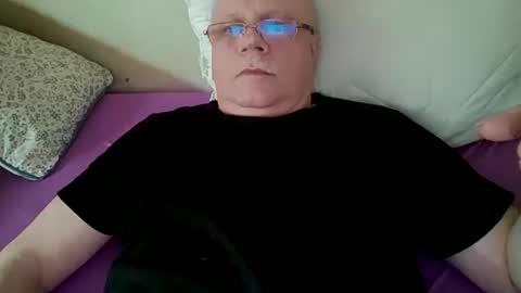 Snapshot of nukiss chatting on 03-08-25, 01:36 nukiss online show from 03-08-25, 01:36