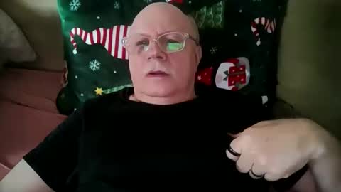 Snapshot of nukiss chatting on 12-18-25, 09:15 nukiss online show from 12-18-25, 09:15