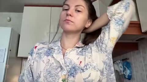 Snapshot of nursedoll chatting on 09-13-25, 04:34 Ema online show from 09-13-25, 04:34