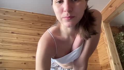 Snapshot of nursedoll chatting on 09-25-25, 02:26 Ema online show from 09-25-25, 02:26