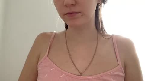 Snapshot of nursedoll chatting on 11-22-25, 06:12 Ema online show from 11-22-25, 06:12