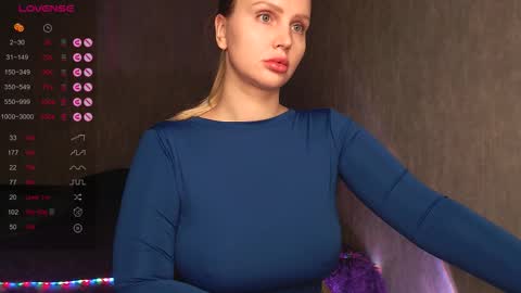 Snapshot of nutcrewlove chatting on 09-29-25, 07:51 WEELCOMEEEEEEEEEE online show from 09-29-25, 07:51