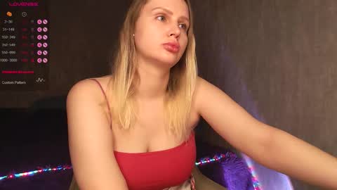 Snapshot of nutcrewlove chatting on 11-22-25, 08:41 WEELCOMEEEEEEEEEE online show from 11-22-25, 08:41