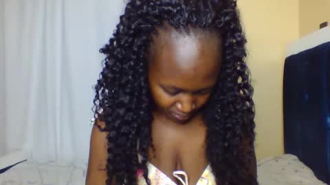 Snapshot of nutgal_ chatting on 10-29-25, 10:39 nutgal online show from 10-29-25, 10:39