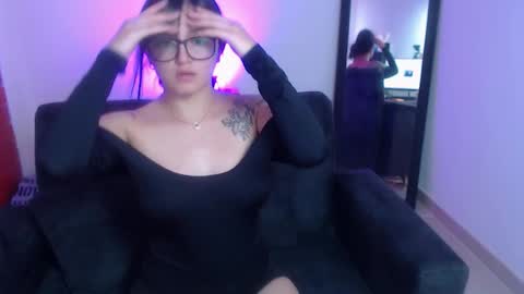 Snapshot of nyahmackenzie chatting on 11-21-25, 06:28 NyahMackenzie online show from 11-21-25, 06:28