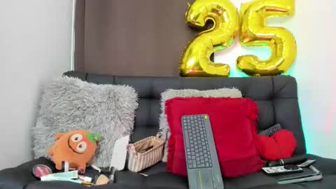 Snapshot of nyalgasai1 chatting on 01-14-25, 06:13 Nia online show from 01-14-25, 06:13