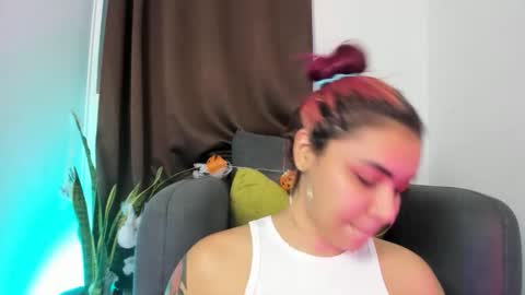 Nia online show from 10-17-25, 12:14