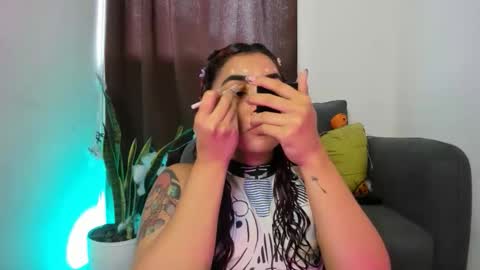 Nia online show from 10-23-25, 08:07