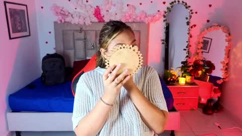 nyla  online show from 04-07-26, 07:03