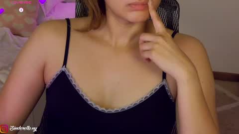 Snapshot of nylaahhh chatting on 06-12-26, 01:26 Nylaah online show from 06-12-26, 01:26