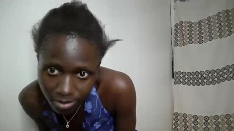 Snapshot of nylamoon1 chatting on 05-05-26, 01:35 nylamoon1 online show from 05-05-26, 01:35