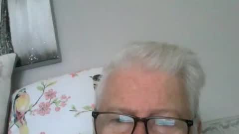 Snapshot of nylonlegs69 chatting on 09-18-25, 11:01 stockings suspenders mad online show from 09-18-25, 11:01