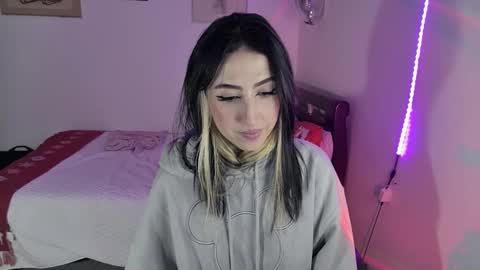 Snapshot of nymph_frida chatting on 12-04-24, 10:02 Frida online show from 12-04-24, 10:02