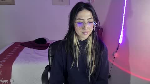 Snapshot of nymph_frida chatting on 12-12-24, 07:52 Frida online show from 12-12-24, 07:52