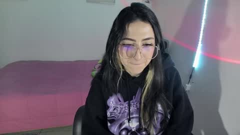 Snapshot of nymph_frida chatting on 01-31-25, 06:57 Frida online show from 01-31-25, 06:57