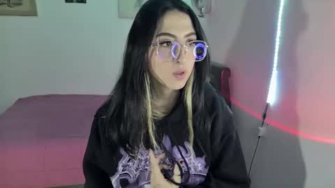 Snapshot of nymph_frida chatting on 02-04-25, 06:57 Frida online show from 02-04-25, 06:57