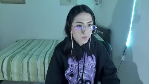 Snapshot of nymph_frida chatting on 02-12-25, 12:01 Frida online show from 02-12-25, 12:01