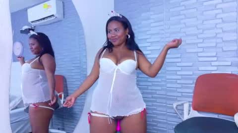 Snapshot of nympho_bff chatting on 10-31-25, 09:16 nympho_bff online show from 10-31-25, 09:16