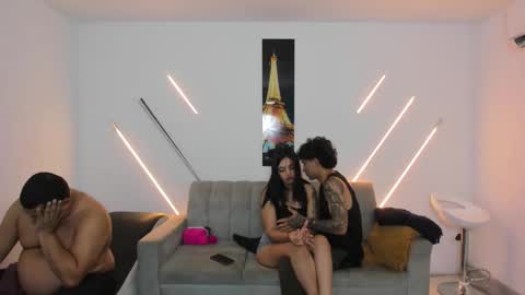 nympho_nathy_sophi online show from 02-15-26, 01:41