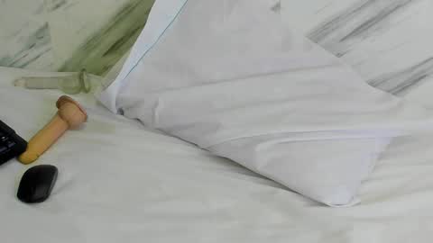 xionela gates online show from 01-26-25, 07:31